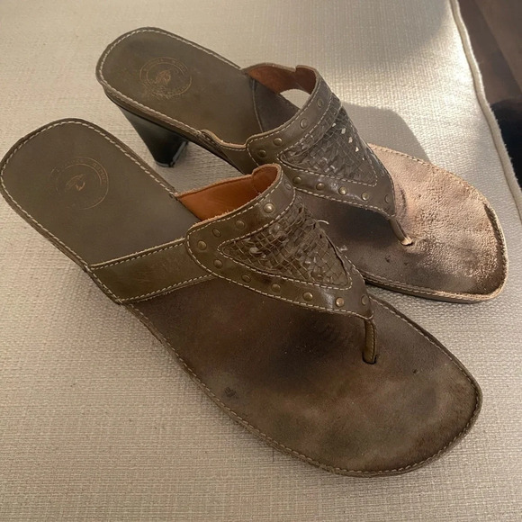 COPY - Women’s sandals size 10 nurture brand sage green - Picture 1 of 3